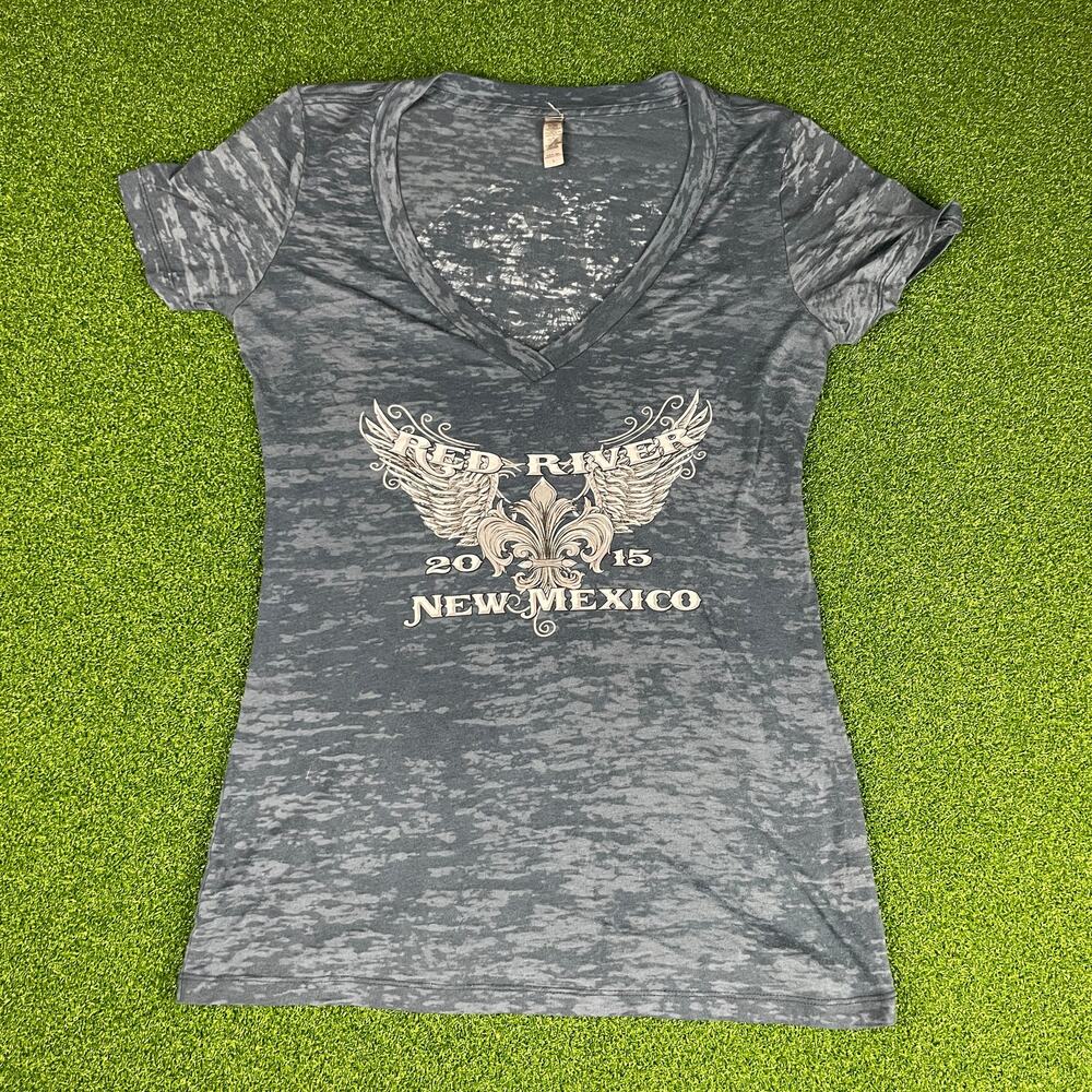 Y2K Red River 2015 New Mexico Gray Short Sleeve V Neck Wings Grunge T-Shirt Sz L